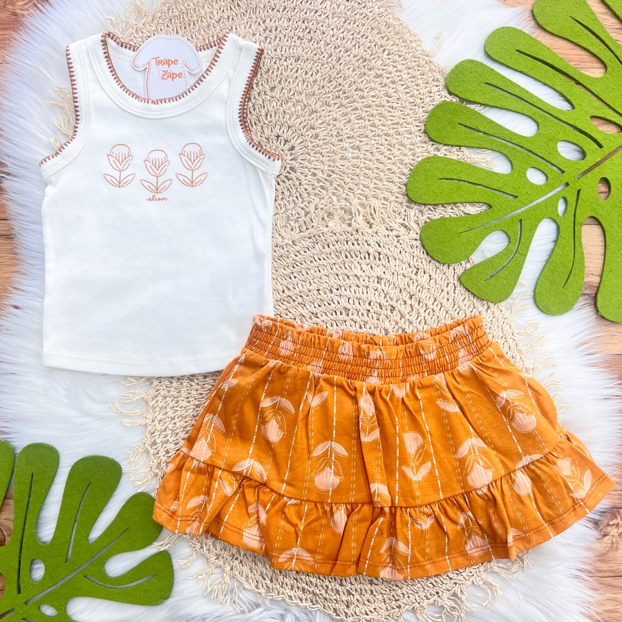 Conj. Regata Três Flores e Short-Saia Floral - Mostarda e Off White